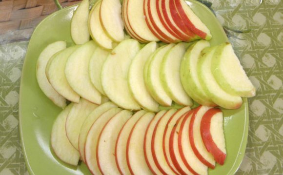 Apple Pie with raisins recipe